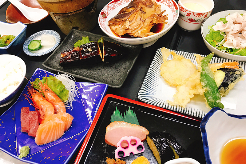 四季を彩る4種の会席料理コース