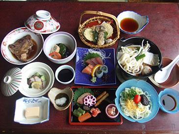 【チェックアウト12時】湯ったり温泉三昧 2食付